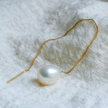 Load image into Gallery viewer, 18K Yellow Gold Teardrop Cultured Pearl Threader Earrings