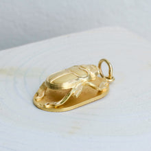 Load image into Gallery viewer, 18K Yellow Gold Scarab Beetle Pendant