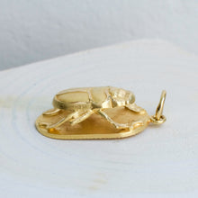 Load image into Gallery viewer, 18K Yellow Gold Scarab Beetle Pendant