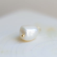 Load image into Gallery viewer, Baroque Pearl Pendant with 18K Yellow Gold Wire Bail