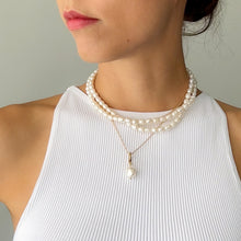 Load image into Gallery viewer, Baroque Pearl Pendant with 18K Yellow Gold Wire Bail