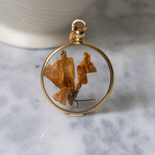Load image into Gallery viewer, Antique 14K Yellow Gold Round Frame Glass Keepsake Locket with Dried Flower