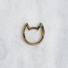 Load image into Gallery viewer, 18K Yellow Gold Eye of the Cat Emerald Kitty Charm Enhancer