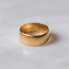 Load image into Gallery viewer, Antique 21.6K Wide Wedding Band Size US 8.25 - 8.5