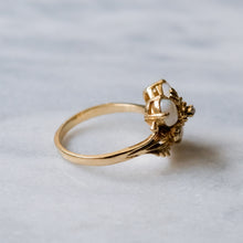 Load image into Gallery viewer, Vintage 14K Yellow Gold Opal Cluster Ring