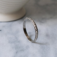 Load image into Gallery viewer, Vintage Platinum Orange Blossom Wedding Band Size US 7.25 / UK O