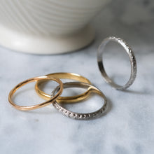 Load image into Gallery viewer, Vintage Platinum Orange Blossom Wedding Band Size US 7.25 / UK O