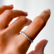 Load image into Gallery viewer, Vintage Platinum Orange Blossom Wedding Band Size US 7.25 / UK O