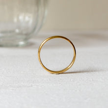 Load image into Gallery viewer, 18K Yellow Gold Plain Band US 9 / UK R.5