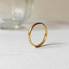 Load image into Gallery viewer, 18K Yellow Gold Plain Band US 9 / UK R.5