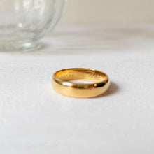 Load image into Gallery viewer, 18K Yellow Gold Plain Band US 8.75 / UK R
