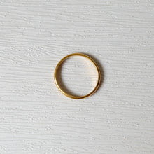 Load image into Gallery viewer, 18K Yellow Gold Plain Band US 8.75 / UK R