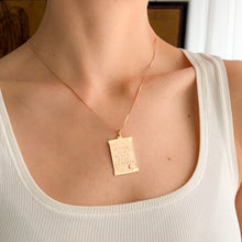 Load image into Gallery viewer, Vintage 18 inch 14K Yellow Gold Unoaerre Serpentine Flat S-Link Chain