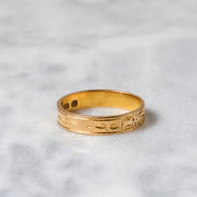 Load image into Gallery viewer, 1920s 18K Yellow Gold Twin Heart Ring
