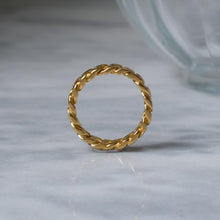 Load image into Gallery viewer, Vintage 1970s 18K Yellow Gold Curb-Link Stacking Ring