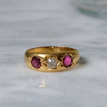 Load image into Gallery viewer, Antique 18K Yellow Gold Star Set Diamond and Ruby Ring