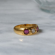 Load image into Gallery viewer, Antique 18K Yellow Gold Star Set Diamond and Ruby Ring