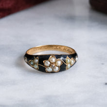 Load image into Gallery viewer, Antique Victorian 18K Yellow Gold Pearl and Diamond Enamel Forget-Me-Not Mourning Ring