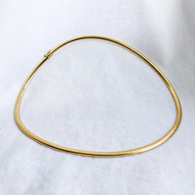 Load image into Gallery viewer, Vintage 17 inch / 43 cm 14K Omega Choker Necklace