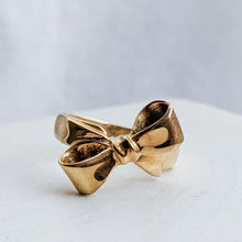 Load image into Gallery viewer, 14K Yellow Gold Bow Ring Size US 5.25 / UK J.5