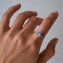 Load image into Gallery viewer, Vintage 9K Yellow Gold 3-Stone Opal Ring