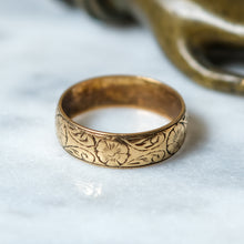 Load image into Gallery viewer, Vintage 9K Rose Gold Floral Engraved Band
