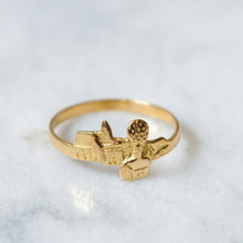 Load image into Gallery viewer, Antique 18K Yellow Gold French Countryside Landscape Ring
