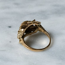 Load image into Gallery viewer, Vintage 9K Yellow Gold Laurel Wreath Ring
