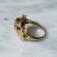 Load image into Gallery viewer, Vintage 9K Yellow Gold Laurel Wreath Ring
