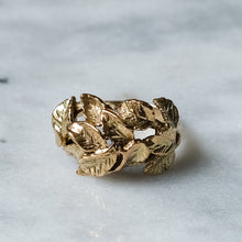 Load image into Gallery viewer, Vintage 9K Yellow Gold Laurel Wreath Ring
