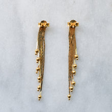 Load image into Gallery viewer, Vintage 8K Yellow Gold Tassel Earrings
