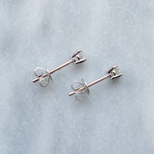 Load image into Gallery viewer, 18K White Gold Diamond Studs 0.3cttw
