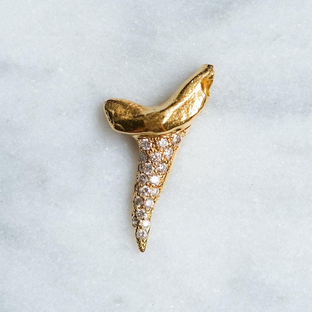 Vintage 18K Yellow Gold Diamond Pave Shark Tooth Pendant