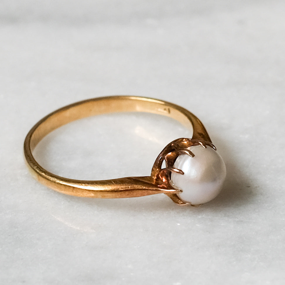 Vintage 18K Yellow Gold Pearl Ring