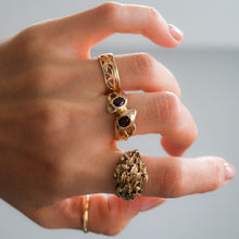 Load image into Gallery viewer, Vintage 9K Rose Gold  Oak Leaf and Acorn Dome Ring
