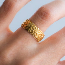 Load image into Gallery viewer, Antique Edwardian Wide Chased Floral Band
