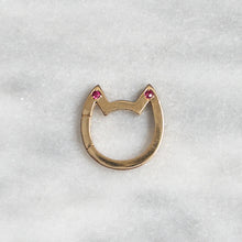 Load image into Gallery viewer, 18K Yellow Gold Eye of the Cat Connector with Gemstone Ear Tips
