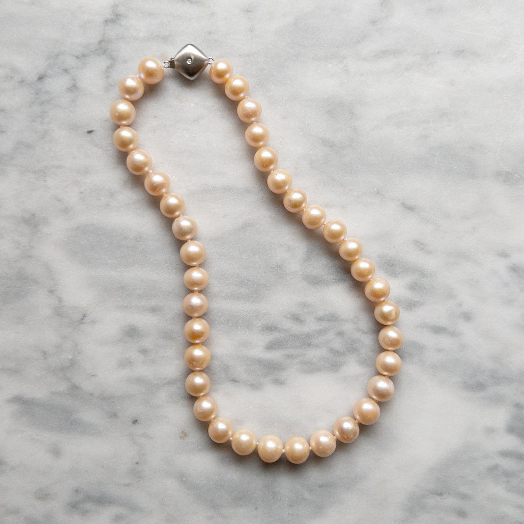 14 inch 14K White Gold Pink Freshwater Cultured Pearl Strand