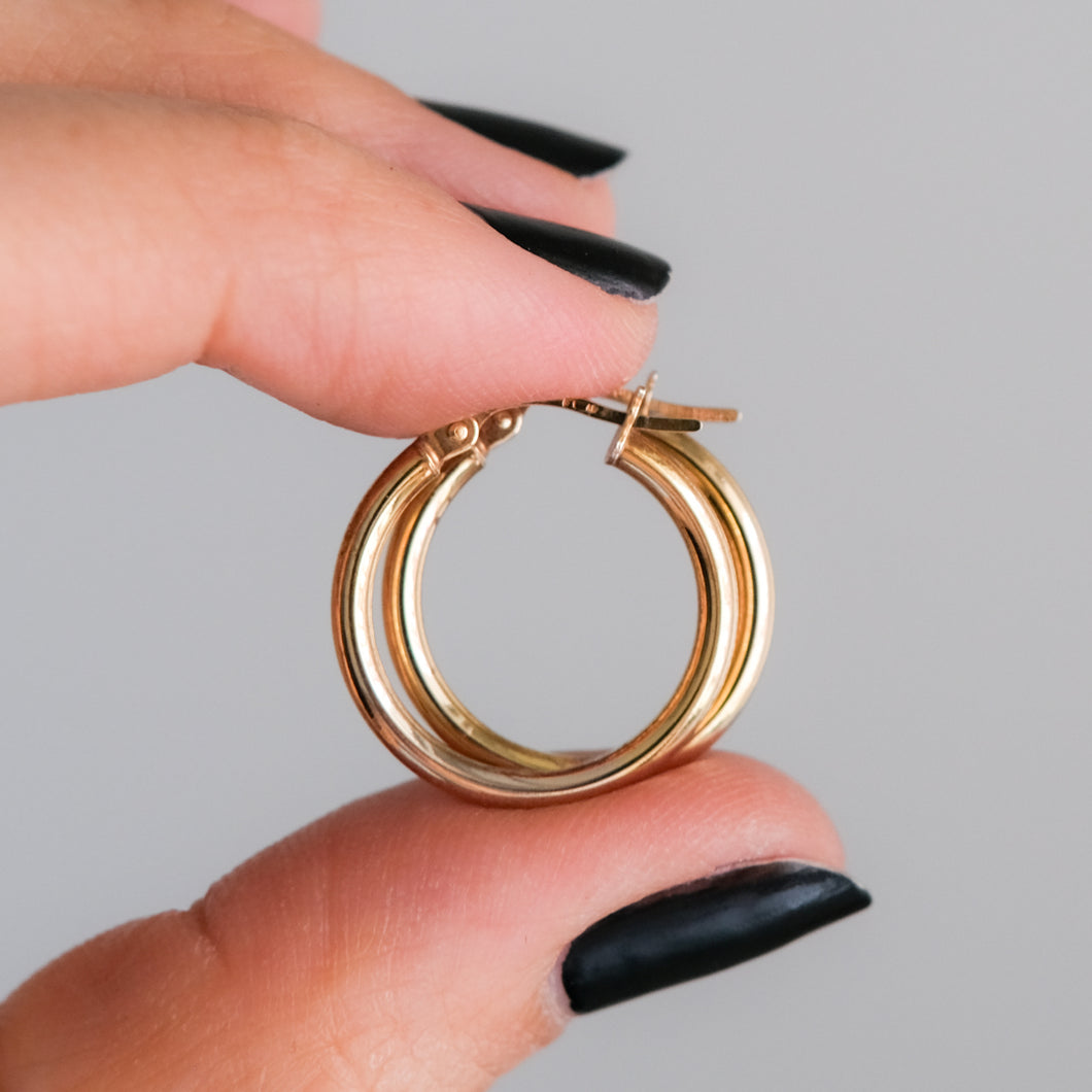 9K Yellow Gold Round Hoop Earrings by UnoAErre