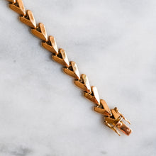 Load image into Gallery viewer, Vintage 7.25 inch Chevron-Link Bracelet
