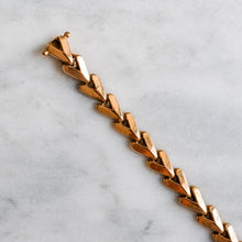 Load image into Gallery viewer, Vintage 7.25 inch Chevron-Link Bracelet
