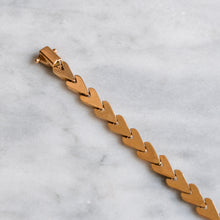 Load image into Gallery viewer, Vintage 7.25 inch Chevron-Link Bracelet
