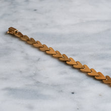 Load image into Gallery viewer, Vintage 7.25 inch Chevron-Link Bracelet
