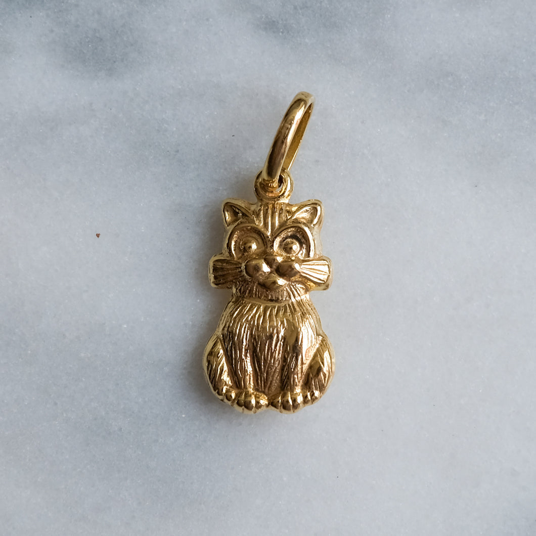 Vintage Sitting Cat Charm