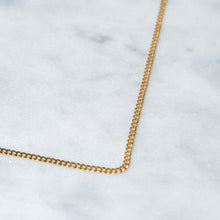 Load image into Gallery viewer, Vintage 9K Yellow Gold Flat Curb-Link Chain
