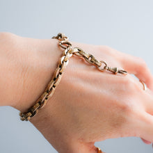 Load image into Gallery viewer, Antique Chunky Celestial Star Rolo-Link Bracelet with Dog-Clip Clasp
