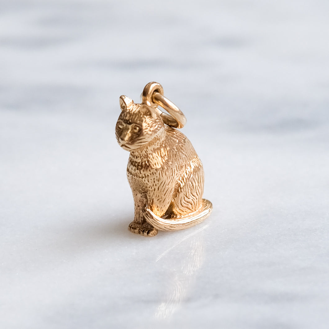 Vintage Sitting Cat Charm