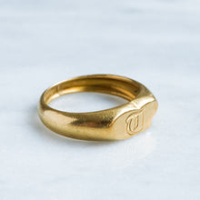 Load image into Gallery viewer, Vintage Tiffany &amp; Co. Elsa Peretti Heart Signet Ring
