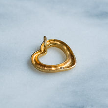Load image into Gallery viewer, Vintage Openwork Heart Pendant
