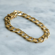 Load image into Gallery viewer, Vintage 7 inches Flat Curb-Link Bracelet
